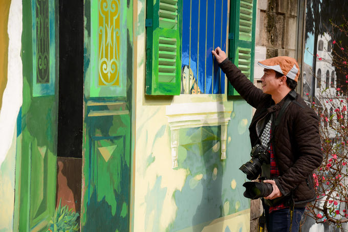 Phố bích hoạ Phùng Hưng - điểm hẹn mới cho dịp Tết ở thủ đô