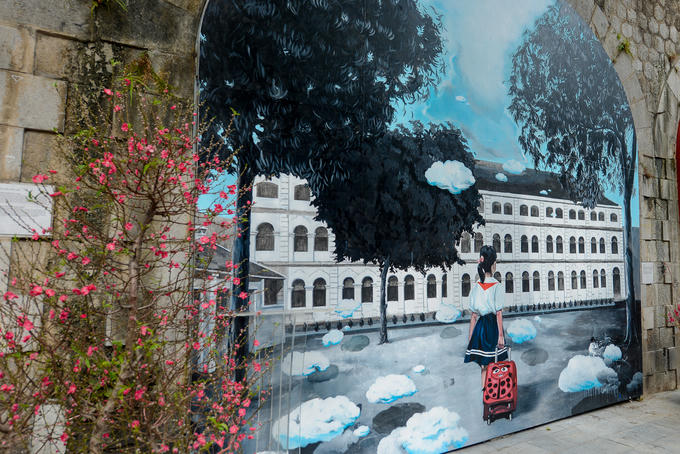 Phố bích hoạ Phùng Hưng - điểm hẹn mới cho dịp Tết ở thủ đô