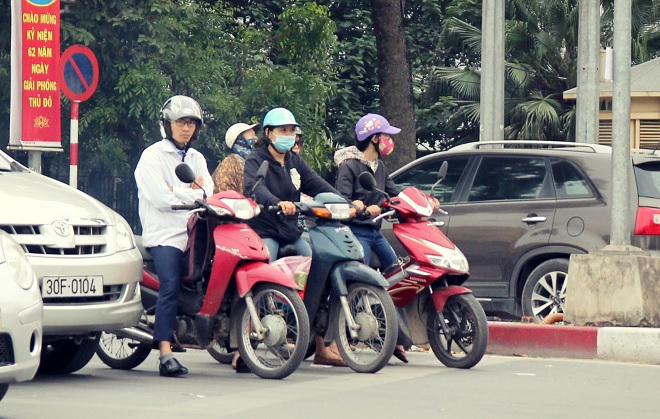 Sắc màu mùa đông trên phố phường Hà Nội