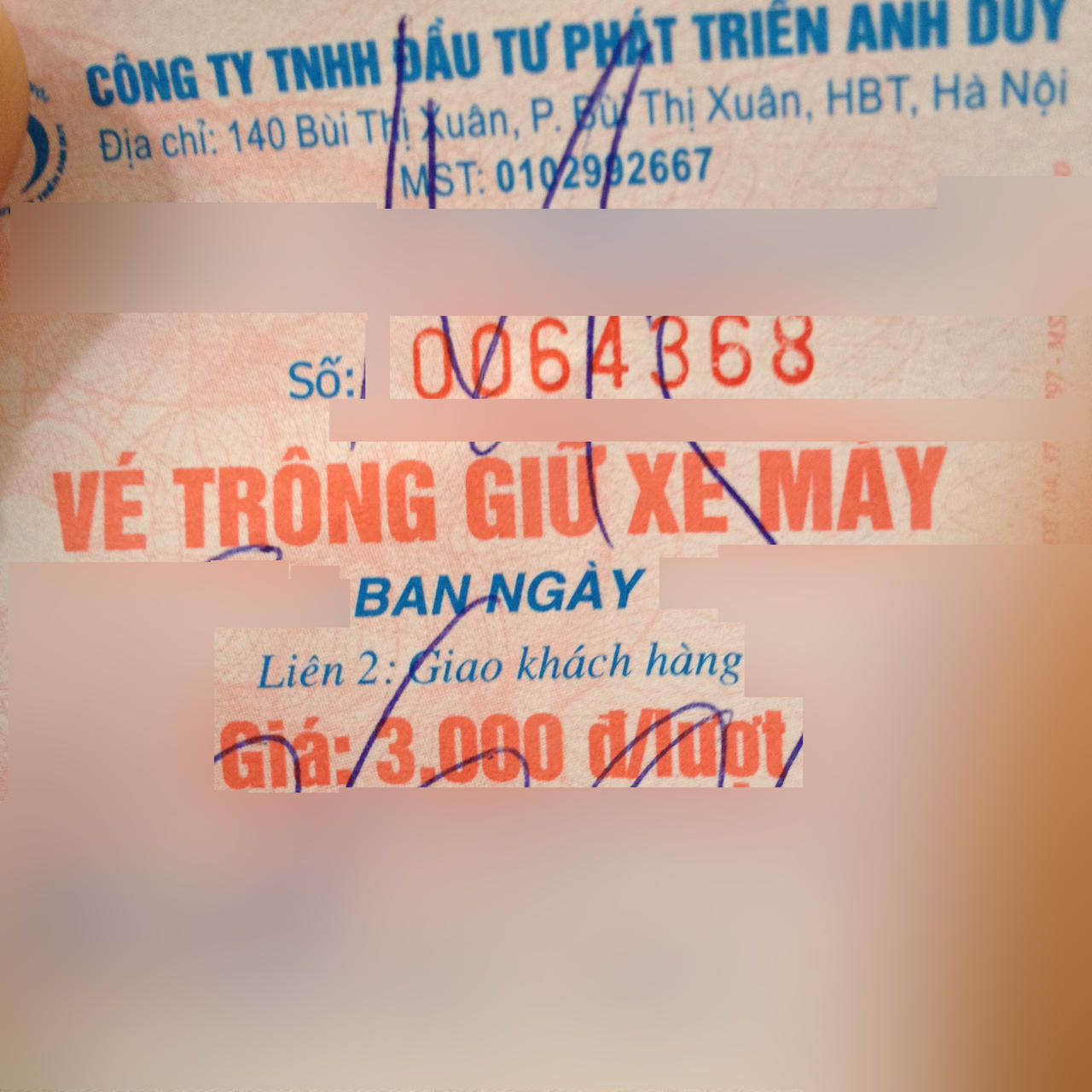 Bệnh nhân đang bị  “chém đẹp” khi gửi xe vào BV Mắt TW