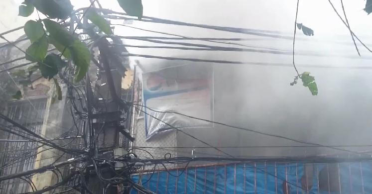 Hà Nội: Cháy lớn trên phố Hàng Bồ