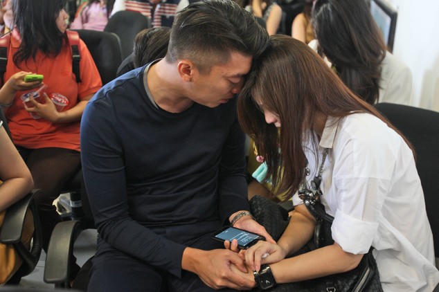 Vật vã chờ tin người thân trên chuyến bay QZ 8501