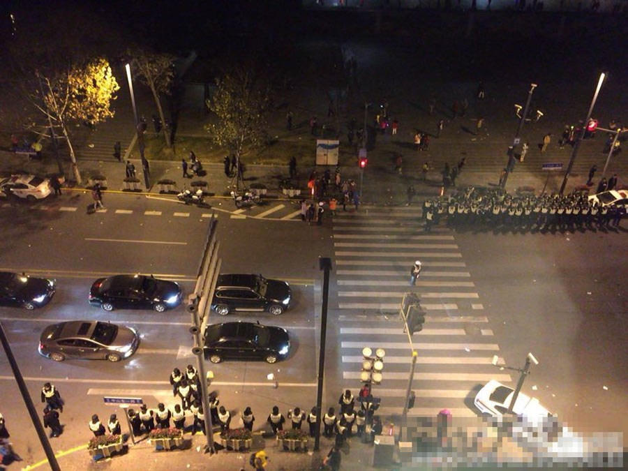 Hiện trường vụ giẫm đạp đêm giao thừa tại Thượng Hải làm 30 người thiệt mạng