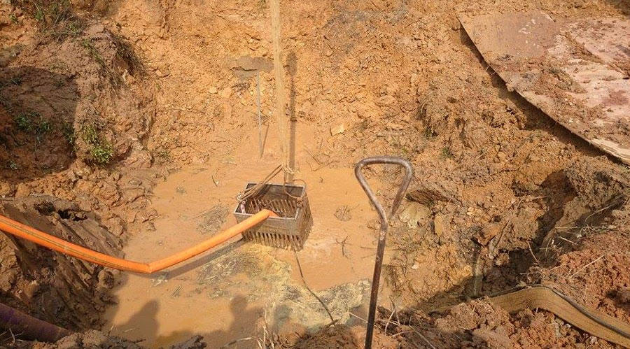 Hà Nội: Vỡ đường ống nước sông Đà, 70.000 hộ dân mất nước