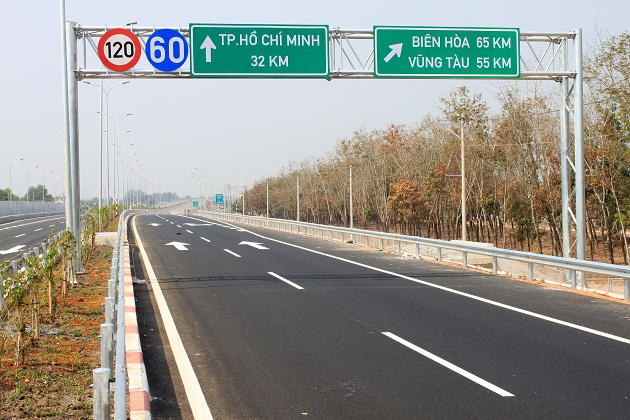 Thông xe tuyến cao tốc hiện đại nhất Việt Nam