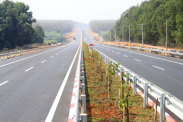 Thông xe tuyến cao tốc hiện đại nhất Việt Nam