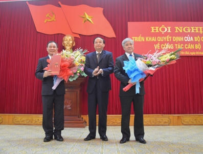 Trao quyết định của Bộ Chính trị về nhân sự mới tỉnh Tuyên Quang, Yên Bái