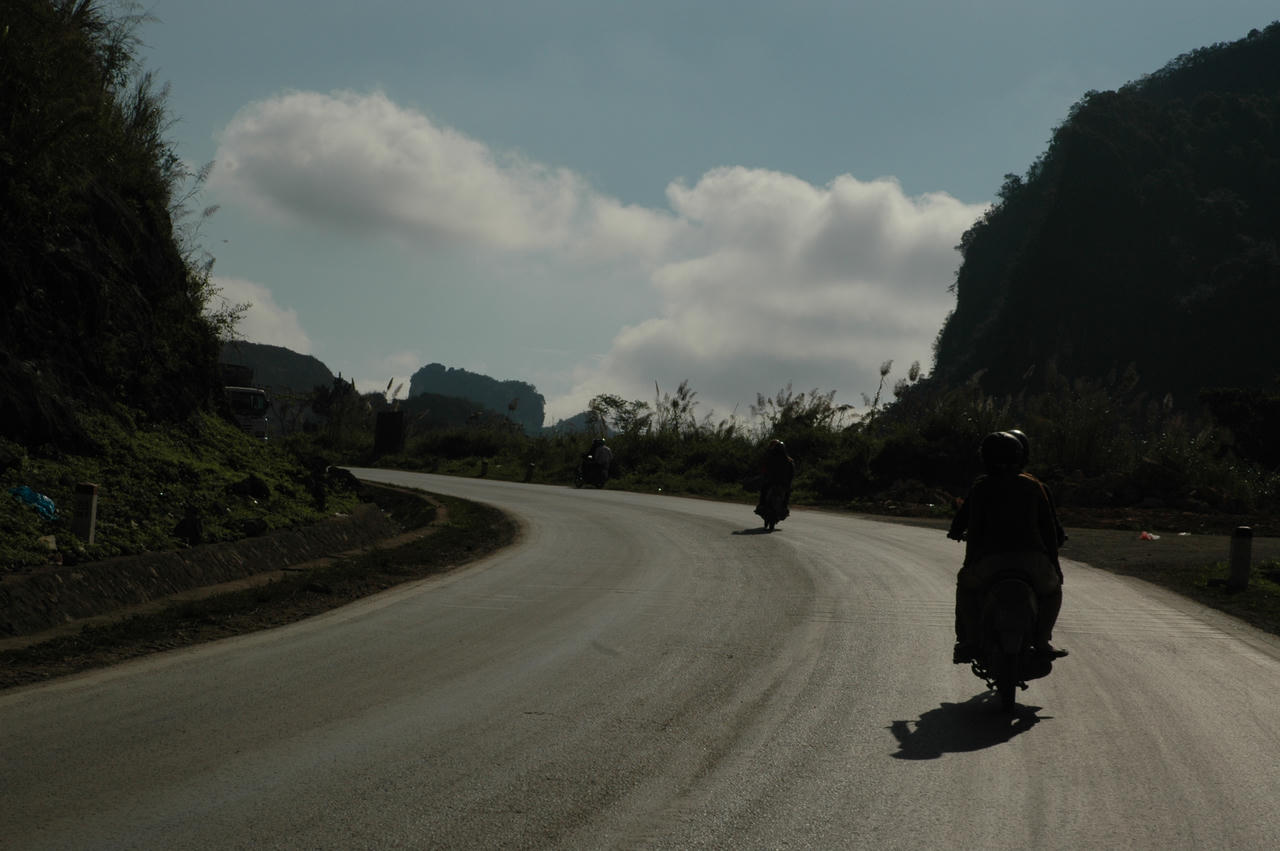 Cung đường “phượt” Mộc Châu lưu luyến chẳng nỡ về