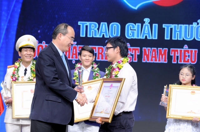 Trao giải thưởng 10 Gương mặt trẻ Việt Nam tiêu biểu 2014