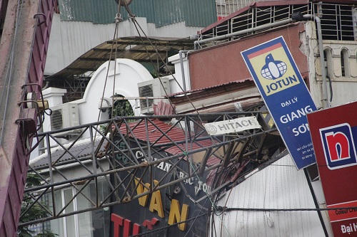 Loay hoay khắc phục sự cố sập cần cẩu dự án đường sắt