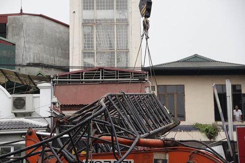 Loay hoay khắc phục sự cố sập cần cẩu dự án đường sắt