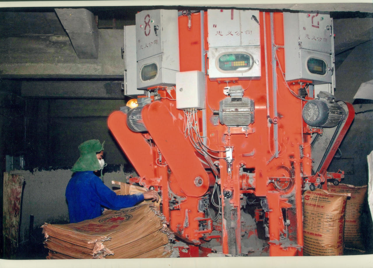 Nhà máy Xi măng La Hiên sản xuất đi đôi với bảo vệ môi trường