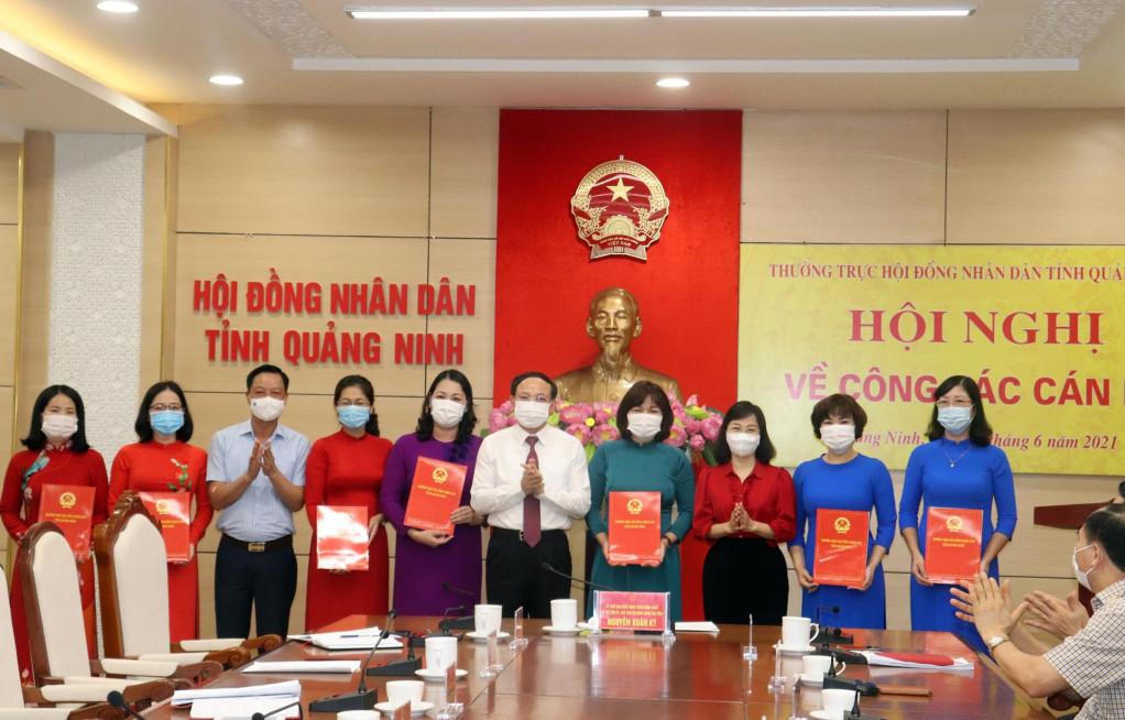 Công bố quyết định về công tác cán bộ HĐND tỉnh Quảng Ninh