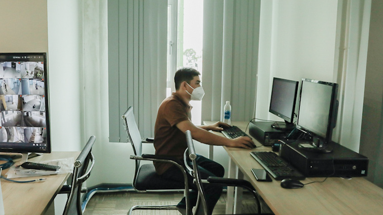 Cận cảnh bệnh viện dã chiến số 5 tại Thuận Kiều Plaza trước ngày hoạt động