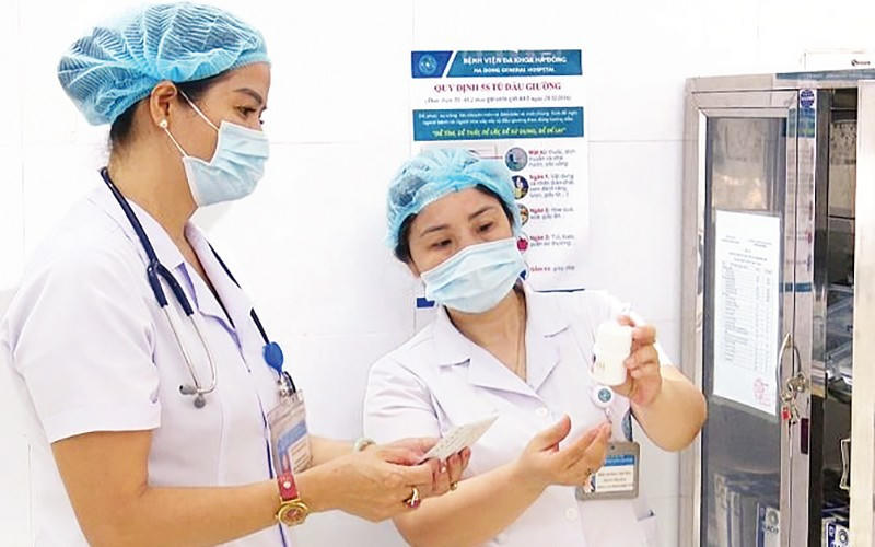 Tăng cường sản xuất, nhập khẩu và dự trữ thuốc phòng, chống COVID-19