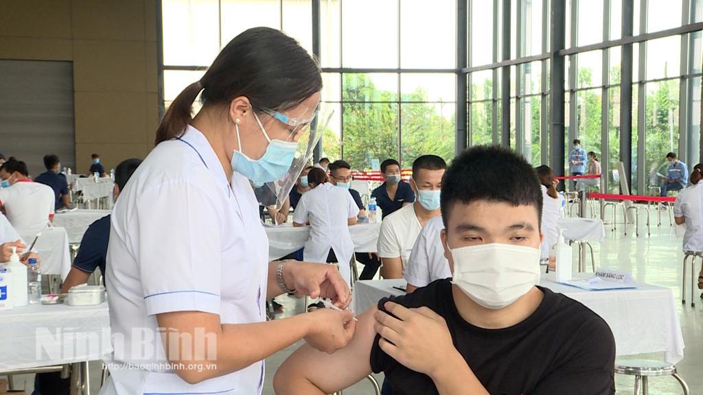 Hơn 1.500 công nhân Hyundai Thành Công được tiêm vaccine phòng COVID-19