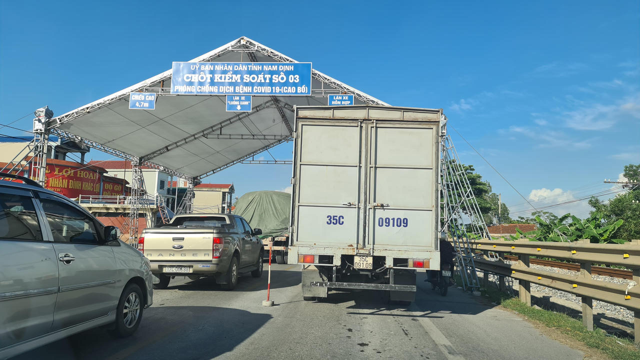 Từ 0h ngày 16/10, người vào tỉnh Nam Định sẽ không cần giấy xét nghiệm