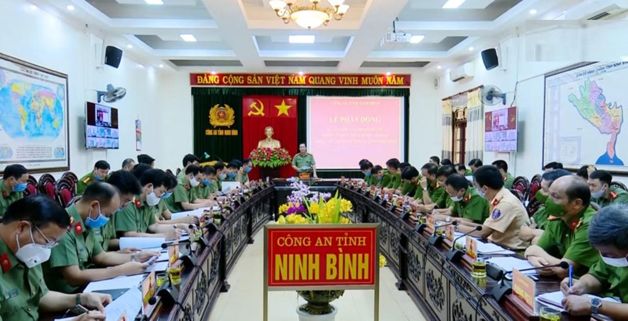 Công an tỉnh Ninh Bình góp phần "dẹp giặc COVID-19" ngay tuyến đầu 