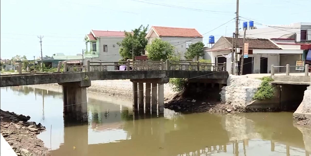 Cấp thiết cải tạo các công trình đê điều, giao thông, thuỷ lợi xuống cấp tại Ninh Bình