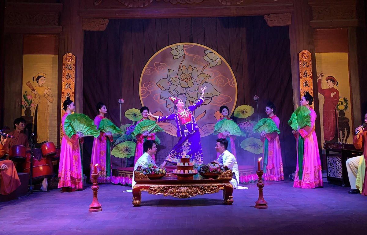 Từ chiếc nôi “chiếu chèo thành Nam”...