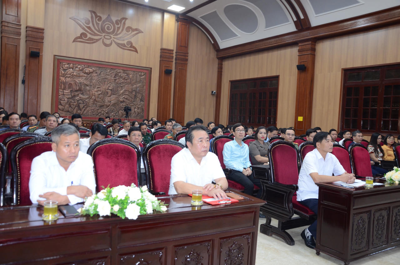 Hà Nam hưởng ứng 10 năm thực hiện ngày Pháp luật Việt Nam