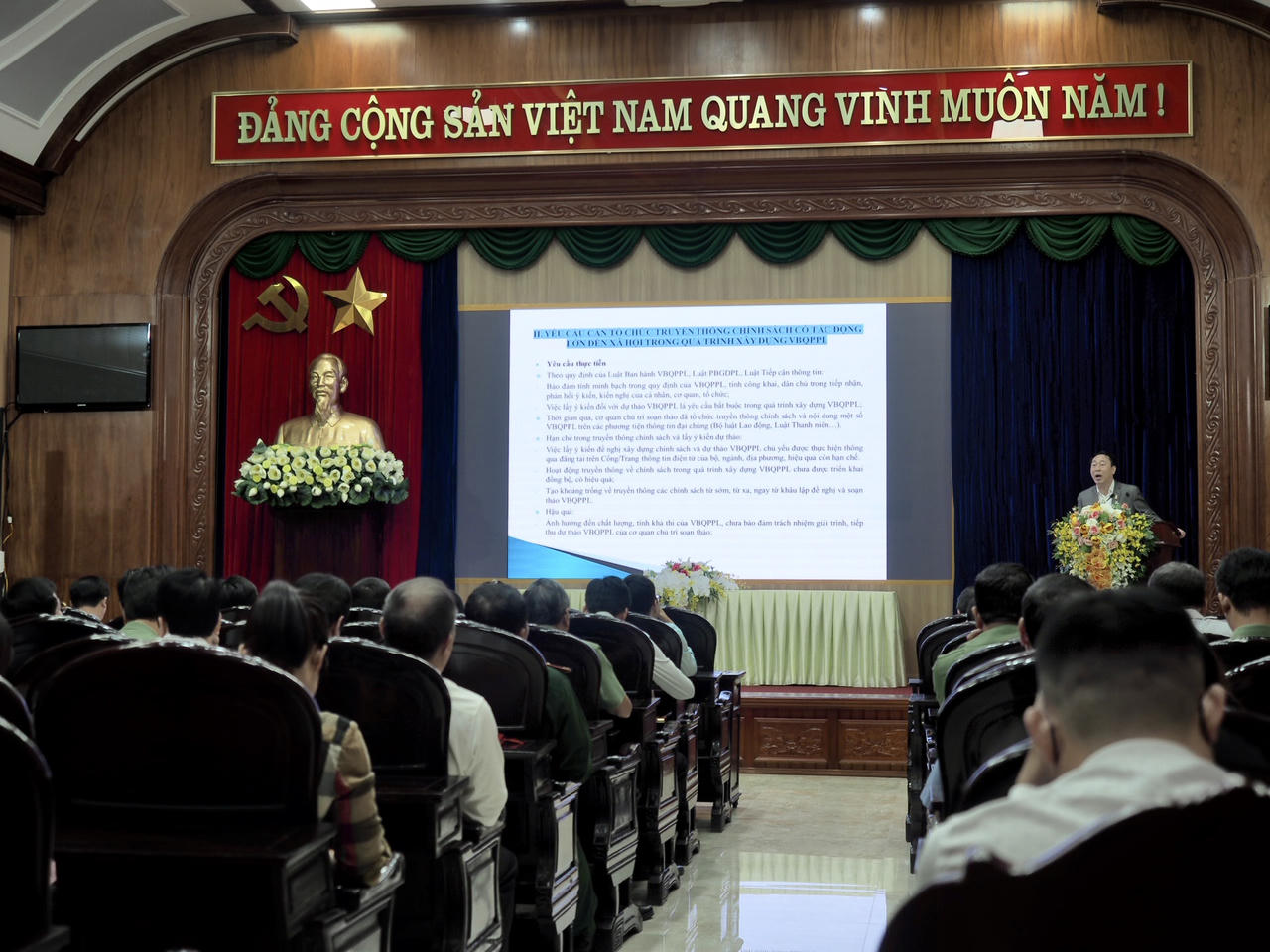 Hà Nam hưởng ứng 10 năm thực hiện ngày Pháp luật Việt Nam