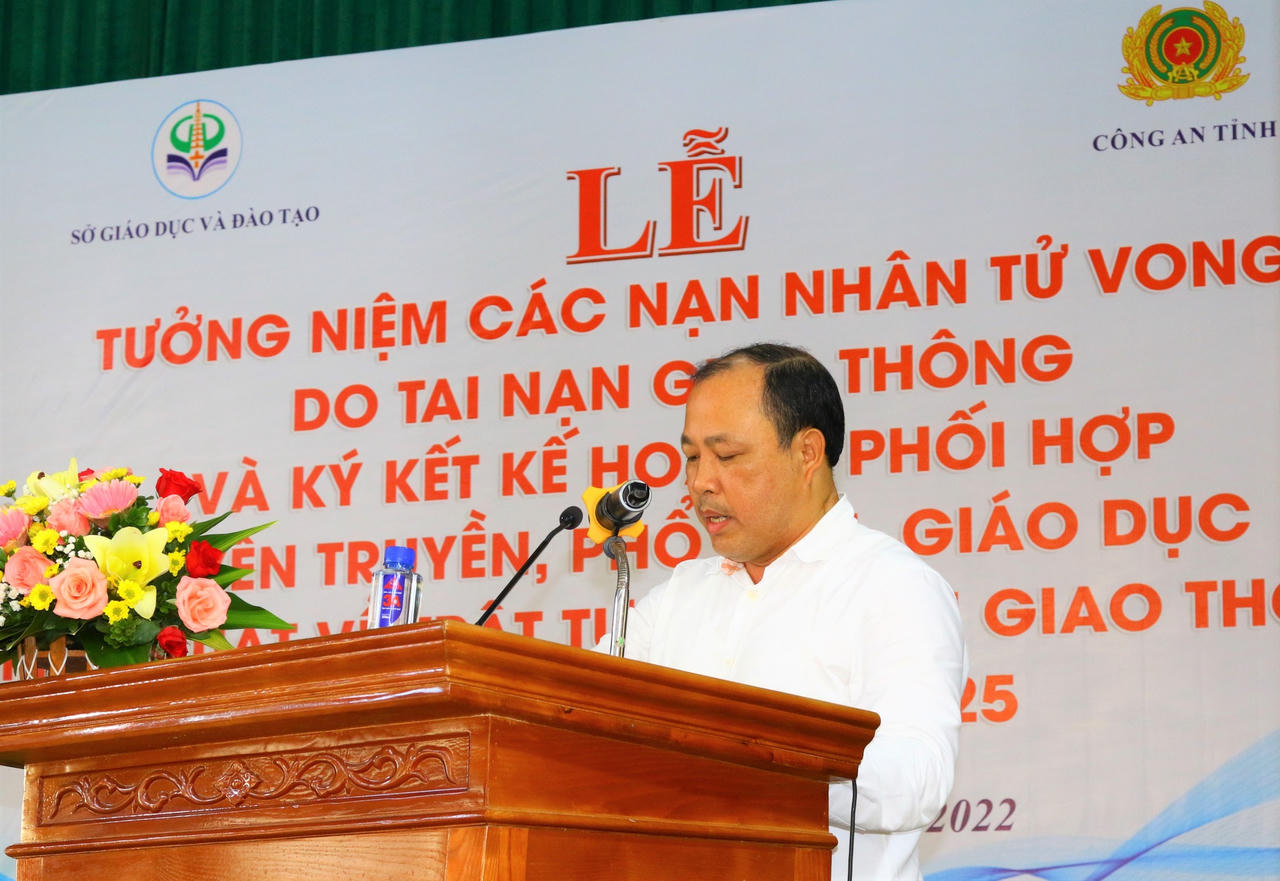 Công an và ngành giáo dục Nam Định ký kết kế hoạch tuyên truyền, PBGDPL về trật tự ATGT