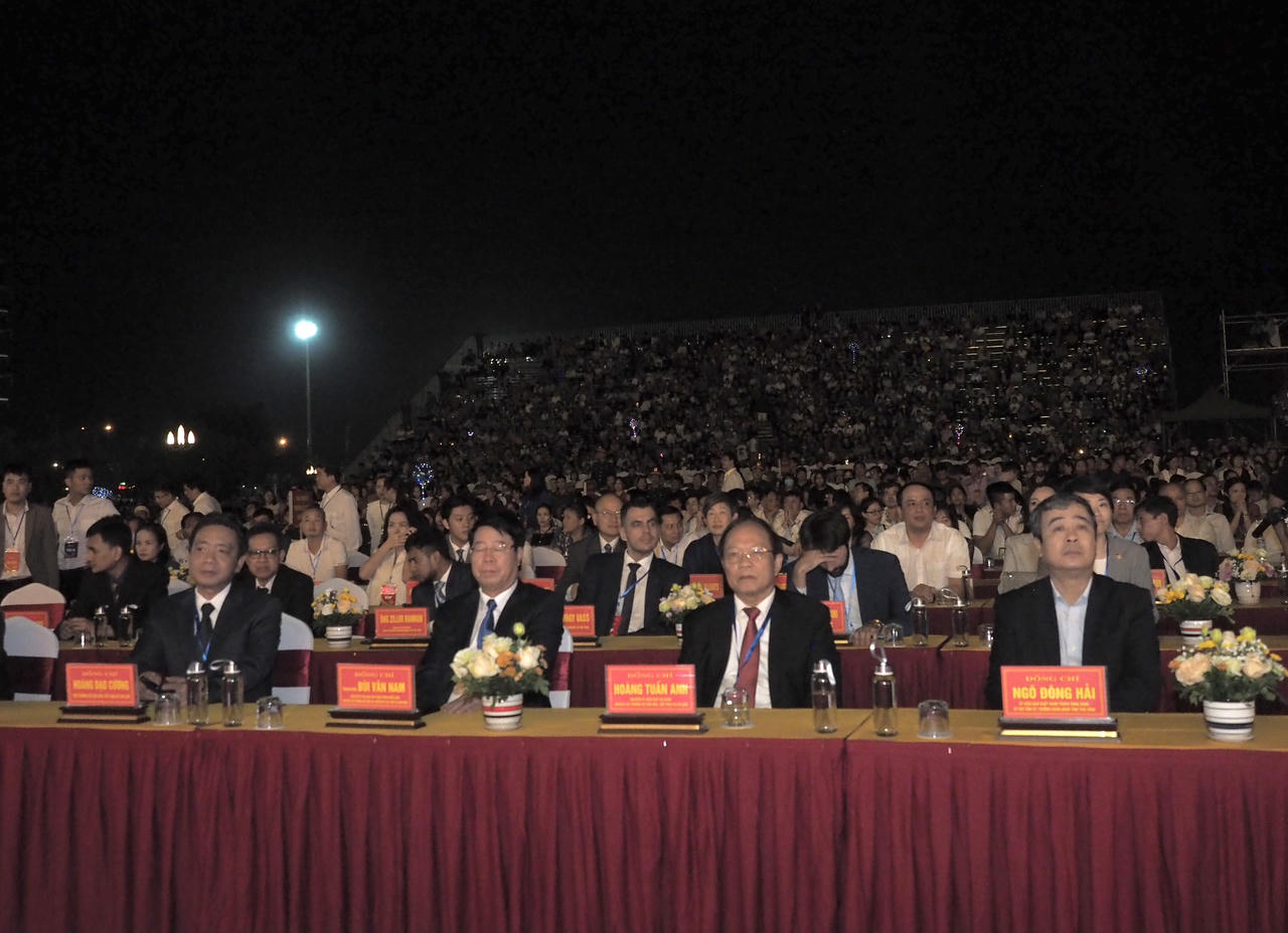 Khai mạc Festival Ninh Bình 2022 - Tràng An kết nối di sản 