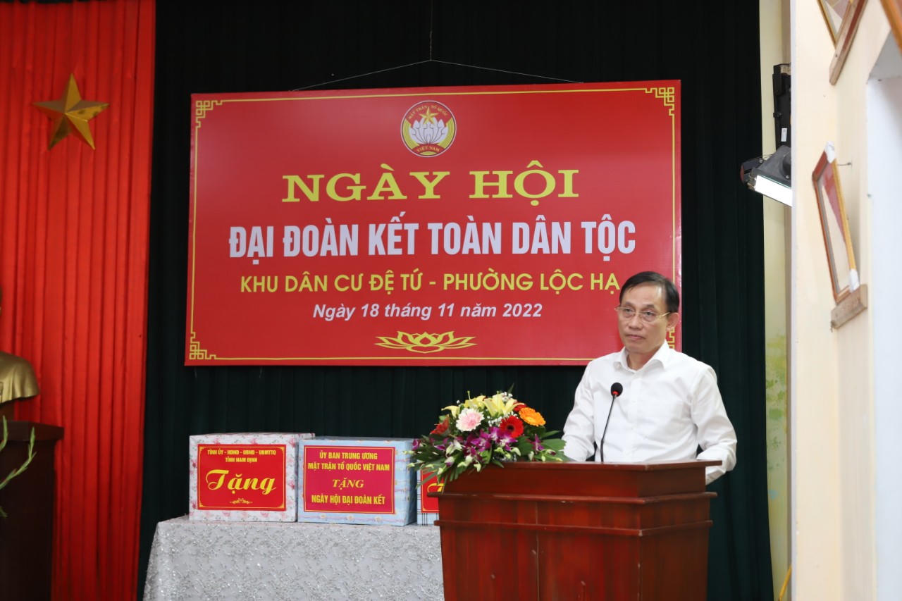 Trưởng ban Đối ngoại Trung ương Lê Hoài Trung dự Ngày hội “Đại đoàn kết toàn dân tộc” tại TP Nam Định