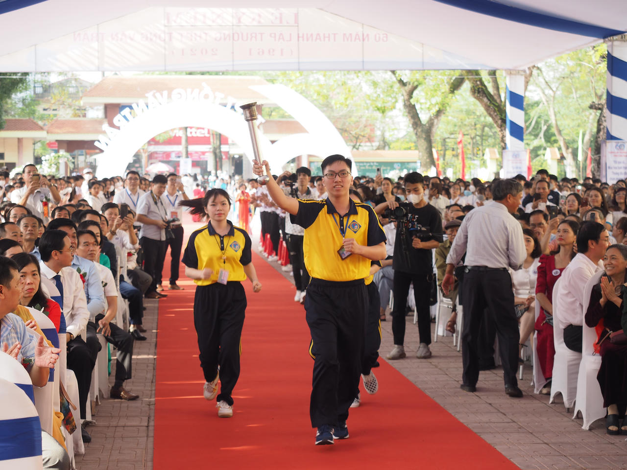 Nam Định: Trường THPT Tống Văn Trân kỉ niệm 60 năm thành lập, đón nhận bằng khen Thủ tướng