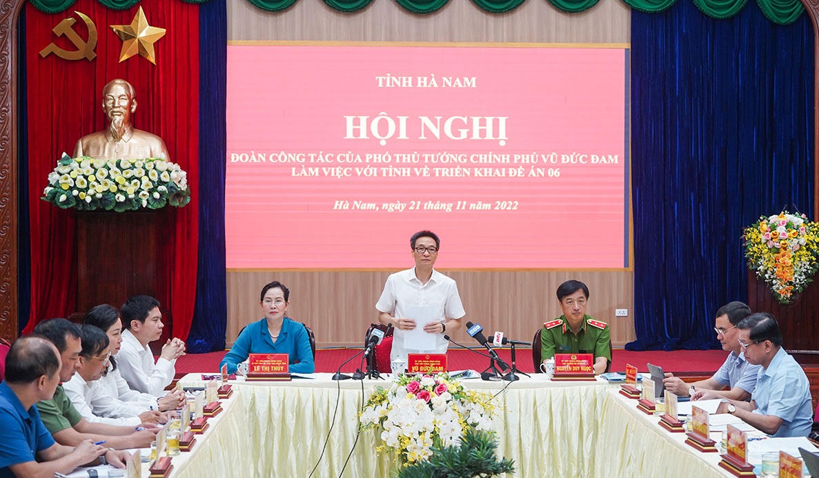 Phó Thủ tướng Vũ Đức Đam kiểm tra triển khai thực hiện Đề án 06 tại Hà Nam