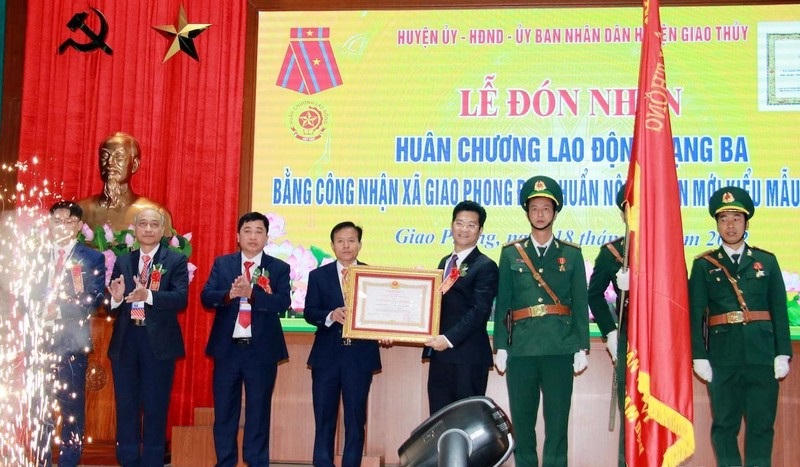Nam Định có xã đầu tiên được đón Bằng công nhận nông thôn mới kiểu mẫu