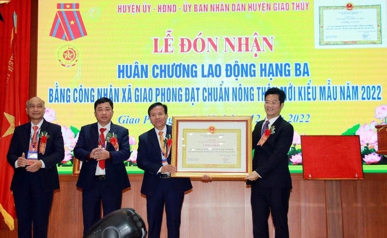 Nam Định có xã đầu tiên được đón Bằng công nhận nông thôn mới kiểu mẫu