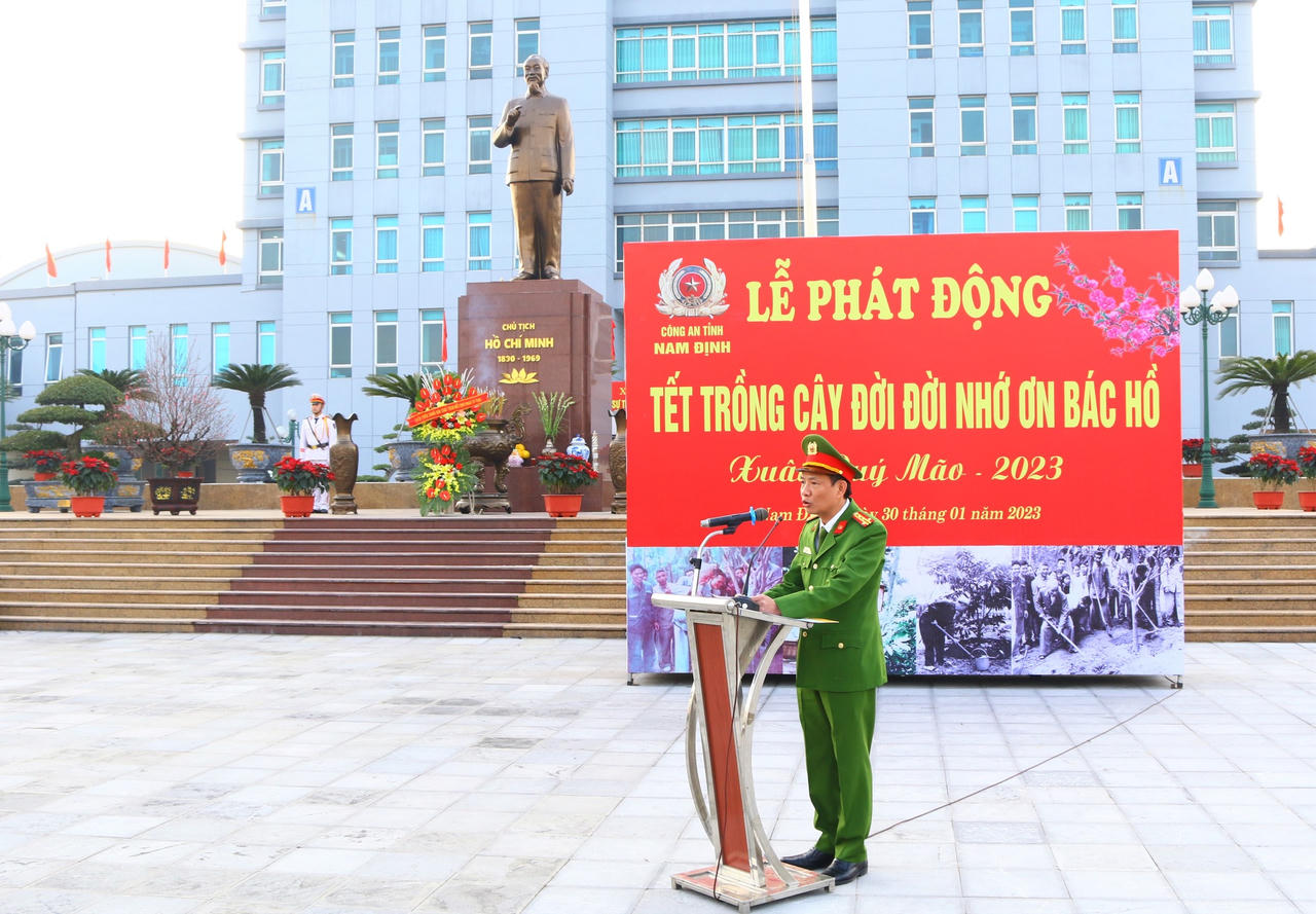 Cả nước tích cực 'ra quân' hưởng ứng Tết trồng cây