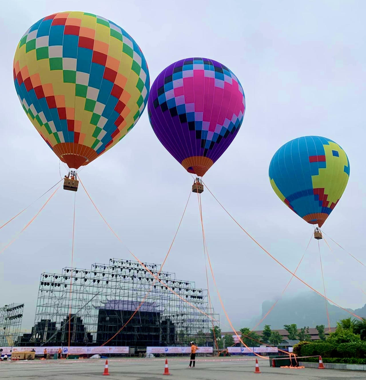 Khai mạc bay Khinh khí cầu tại chùa Tam Chúc 