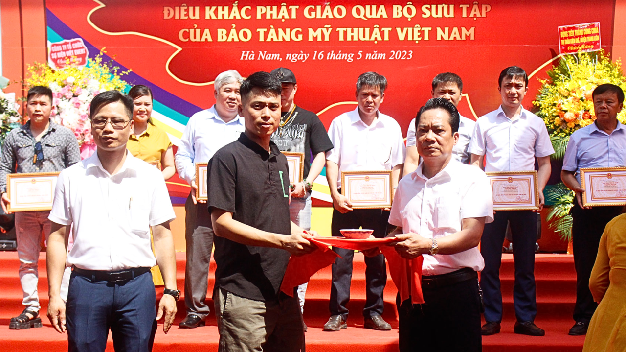 Trưng bày 'Bảo vật Quốc gia và cổ vật tiêu biểu tỉnh Hà Nam'