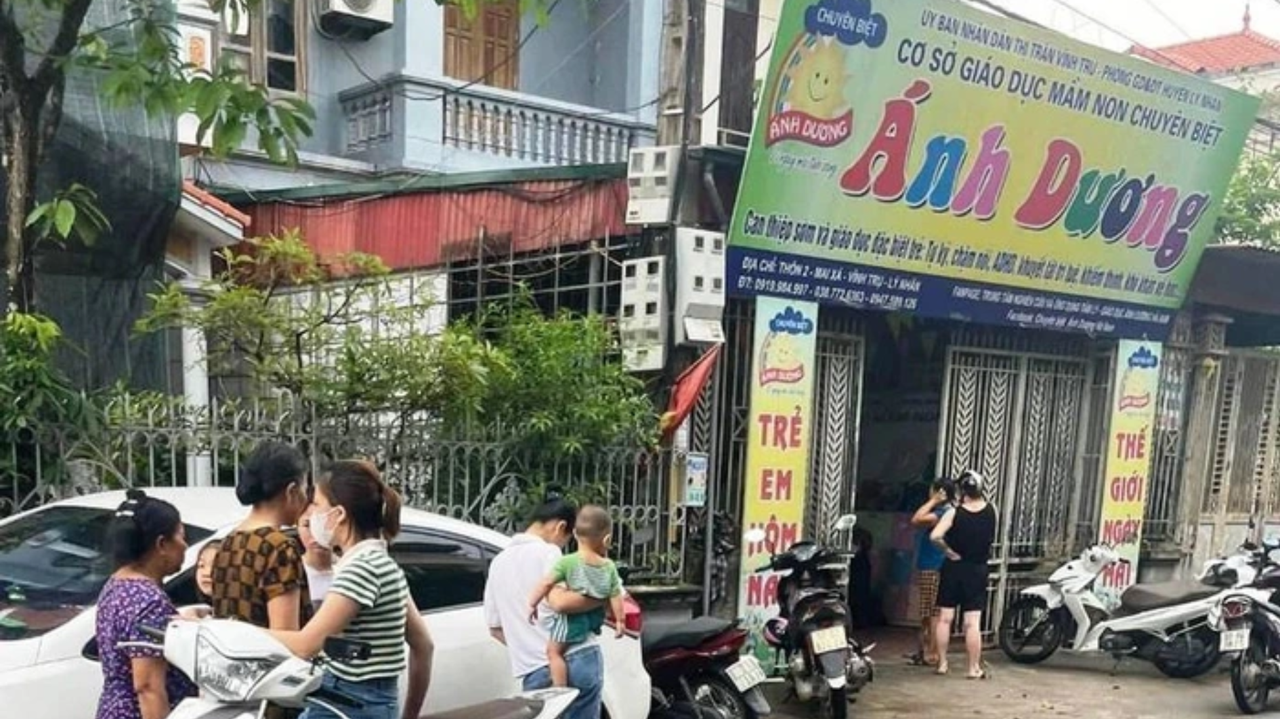 Bé gái 5 tuổi tử vong sau bữa cơm trưa ở trường