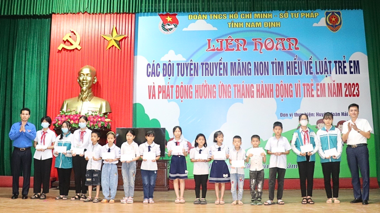 Nam Định: Liên hoan các Đội tuyên truyền măng non tìm hiểu về Luật Trẻ em