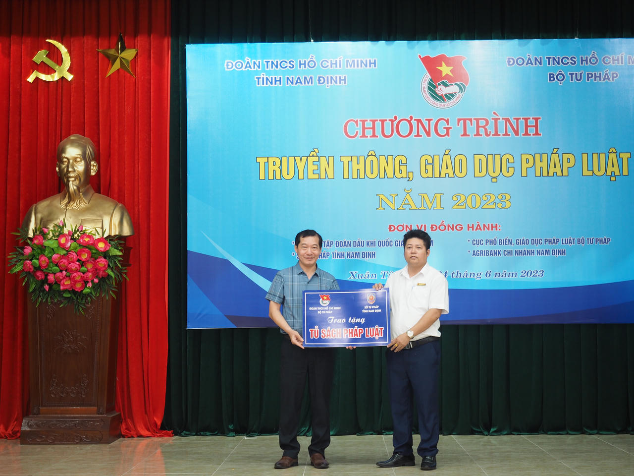 Phổ biến giáo dục pháp luật cho thanh thiếu niên tại Nam Định