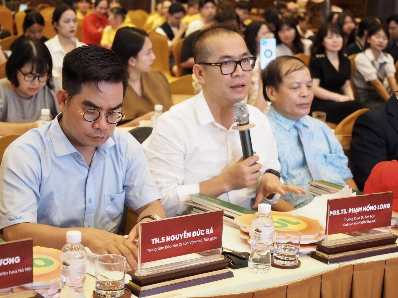 Xây dựng sản phẩm văn hoá và truyền thông du lịch qua góc nhìn giới trẻ