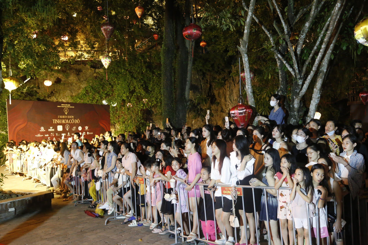 Show thời trang 'Tinh hoa cố đô' hoành tráng tại Ninh Bình 