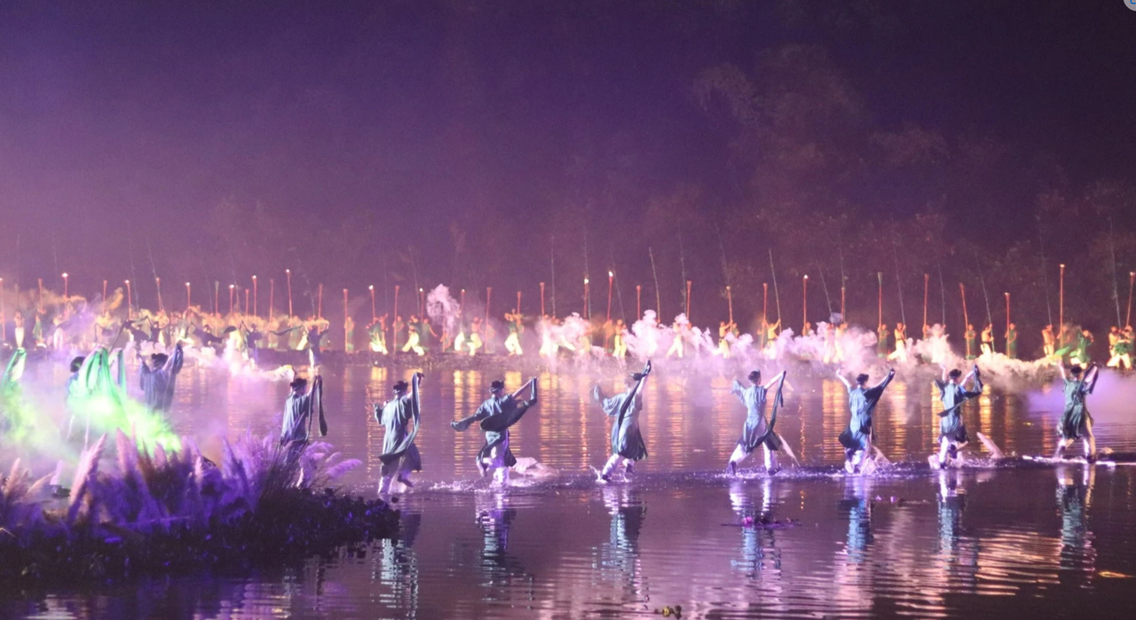 Ấn tượng show diễn thực cảnh tại Festival Ninh Bình - Tràng An lần thứ II