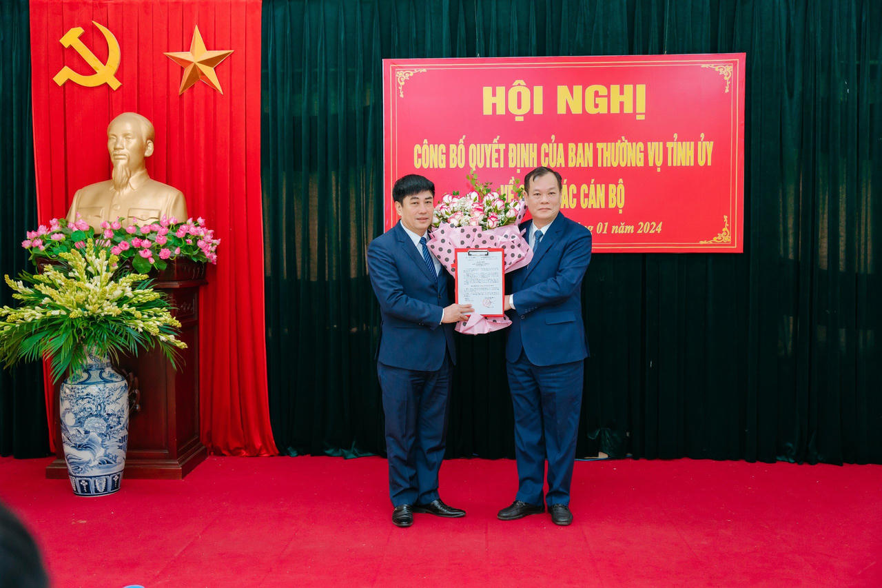 Ông Lưu Quang Tuyển được bổ nhiệm làm Bí thư Huyện ủy Nam Trực