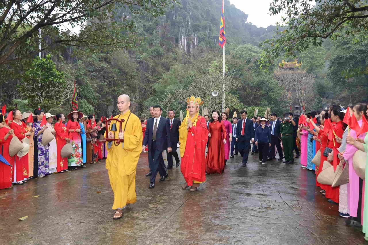 Kỷ niệm 1100 năm ngày sinh Đinh Tiên Hoàng Đế tại Ninh Bình với nhiều hoạt độc văn hoá đặc sắc