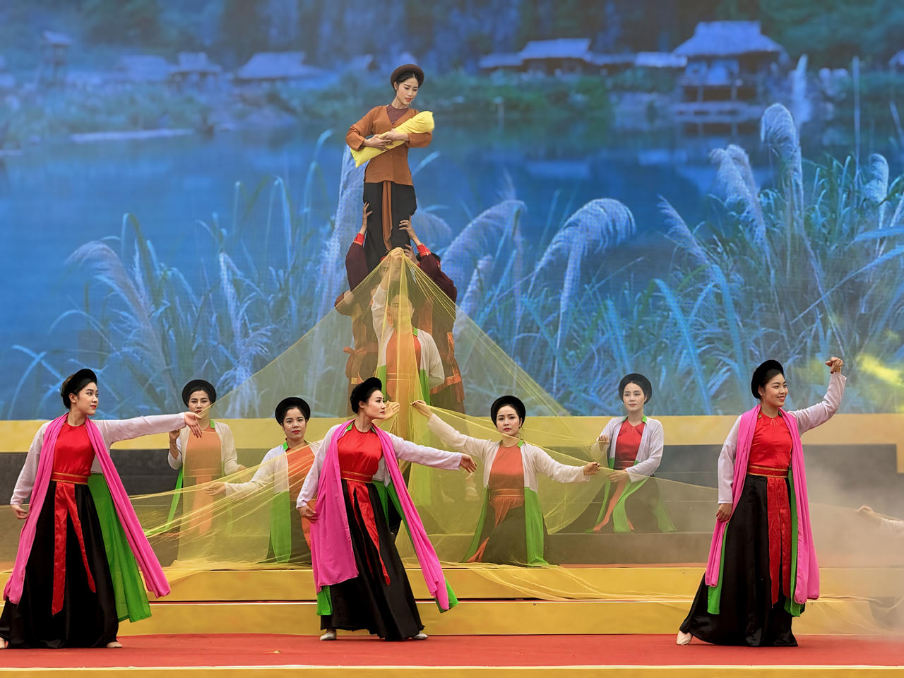 Lễ kỷ niệm 1100 năm ngày sinh Đinh Tiên Hoàng Đế