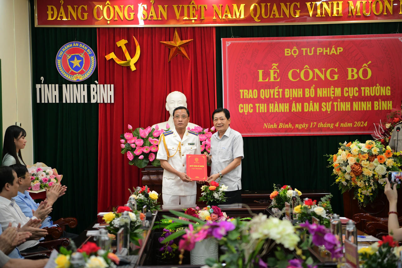 Ông Nguyễn Văn Tuấn giữ chức Cục trưởng Cục Thi hành án dân sự tỉnh Ninh Bình