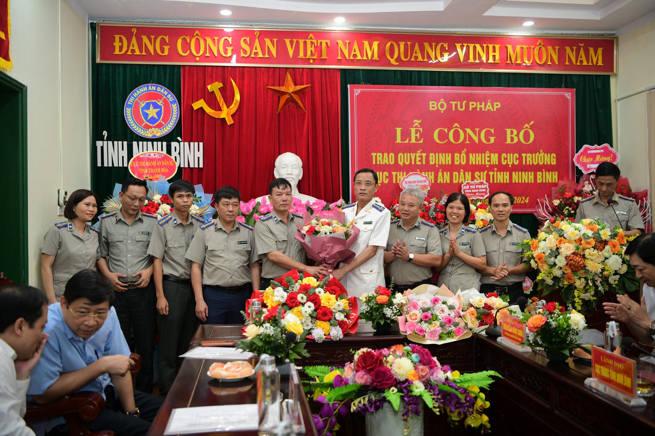 Ông Nguyễn Văn Tuấn giữ chức Cục trưởng Cục Thi hành án dân sự tỉnh Ninh Bình