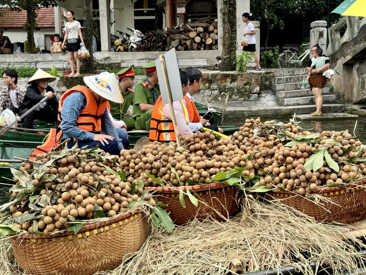 Khai mạc Tuần du lịch Ninh Bình - Lễ hội Sắc vàng Tam Cốc năm 2024