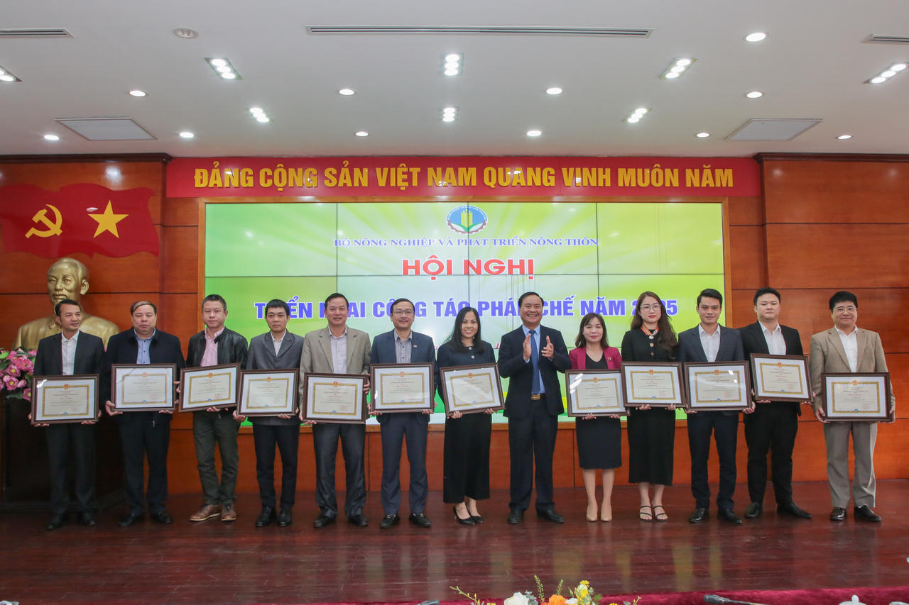 Thứ trưởng Bộ Nông nghiệp: Bỏ tư duy 'không quản được thì cấm' khi xây dựng pháp luật