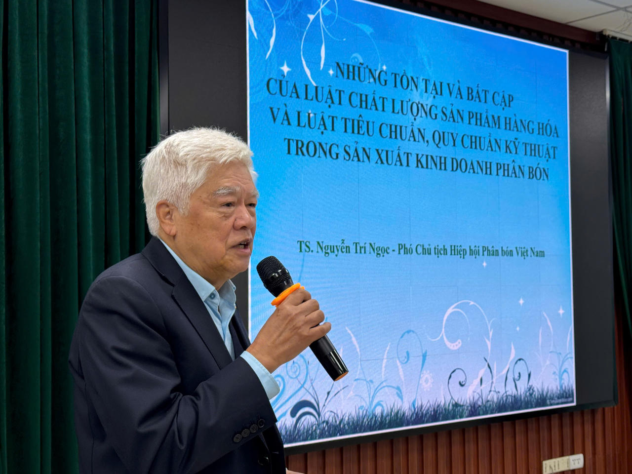 Kiến nghị sửa 2 Luật để 'gỡ' khó cho doanh nghiệp